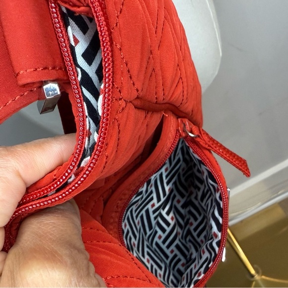 Vera Bradley Microfiber Large Hipster Crossbody Bag Red Purse Retired Patterns - Picture 11 of 11